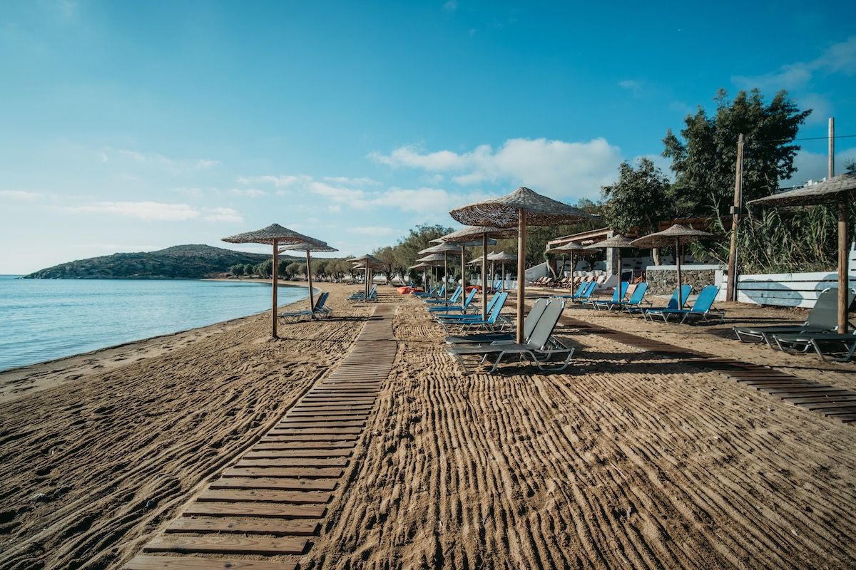 Serifos Lounge seaside beach Bar
