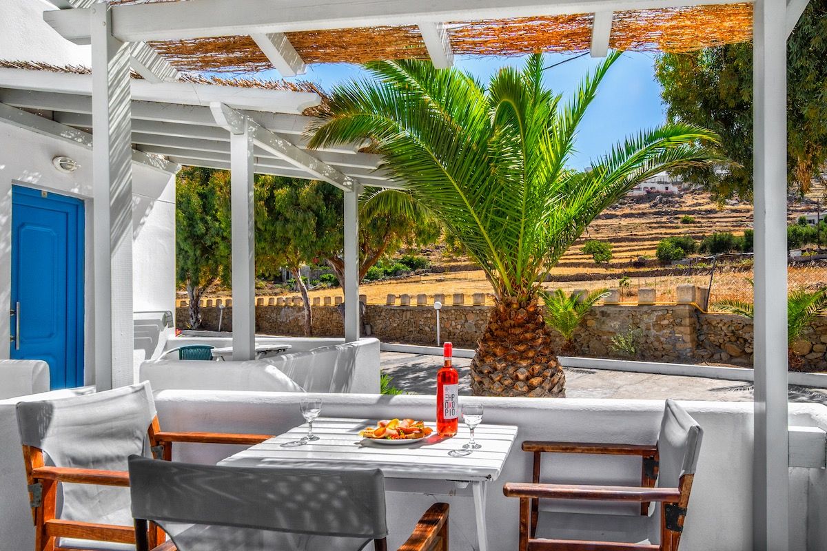 Accommodation in Serifos, up to 4 Guests Family bungalows